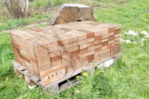gebrauchte Ziegelsteine (Foto: privat)